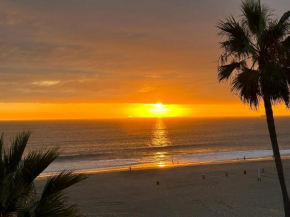 Ocean Front Penthouse Spacious 4 Bedroom Beach Home